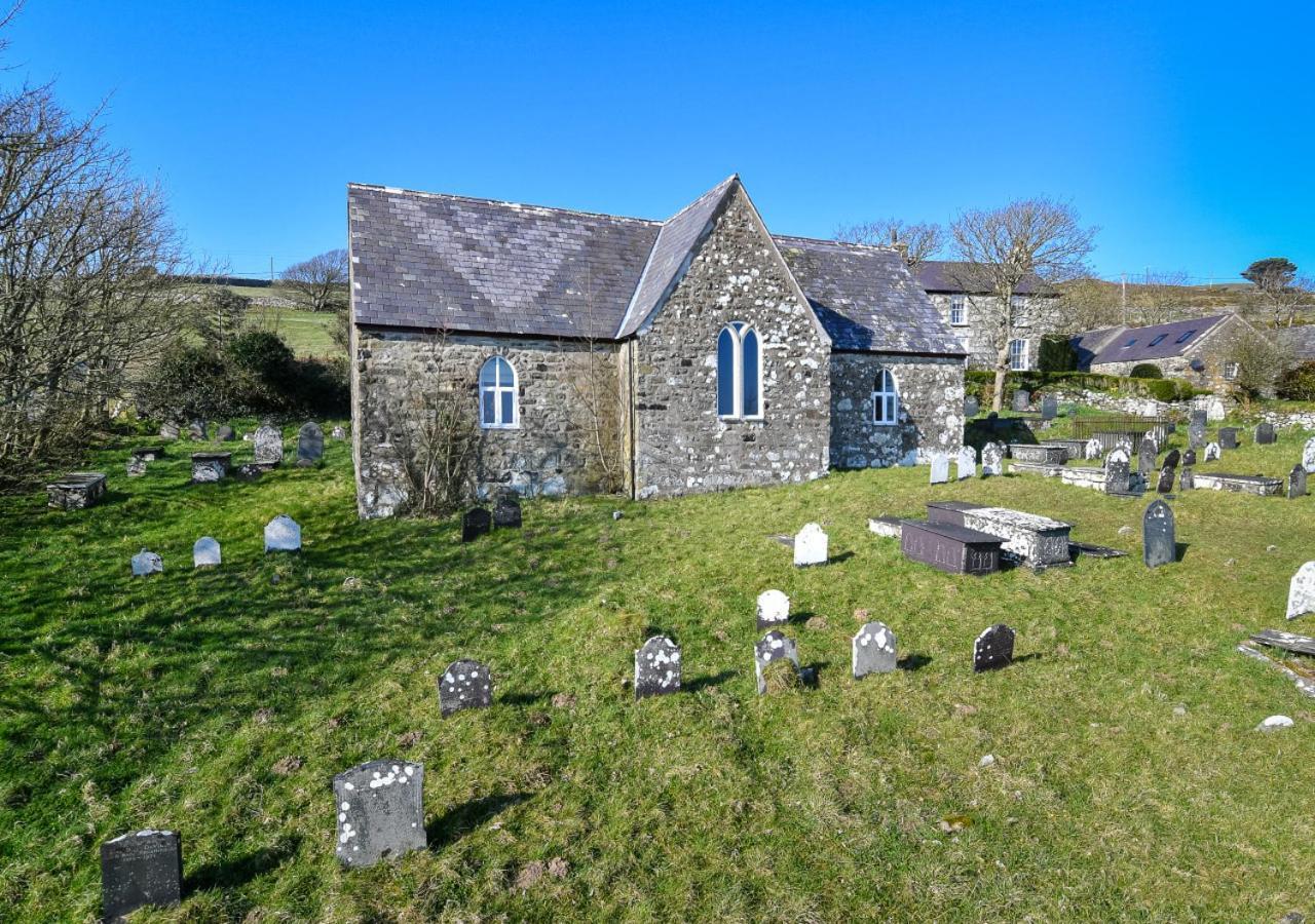 St Aelrhiws Church Esterno foto